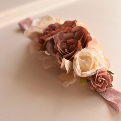 Ελαστική κορδέλα σε απόχρωση του σάπιου μήλου