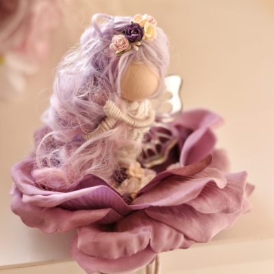 Wisteria Rosa νεράιδα κούκλα