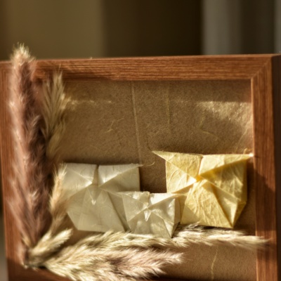 καδράκι οικογένειας με 3 origami κουκουβάγιες