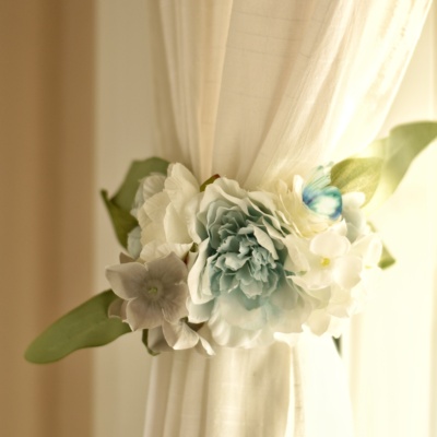 Γαλάζια tie backs για την κουρτίνα