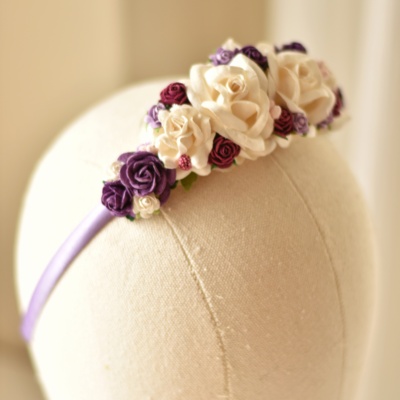 Στέκα για τα μαλλιά με μωβ μικρά λουλουδάκια