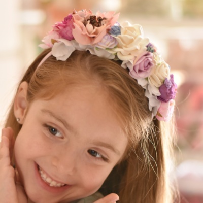 πολύχρωμη στέκα με λουλούδια