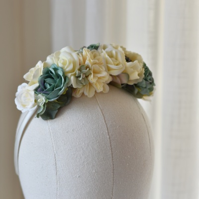 Στέκα μαλλιών με λουλούδια σε πετρόλ αποχρώσεις